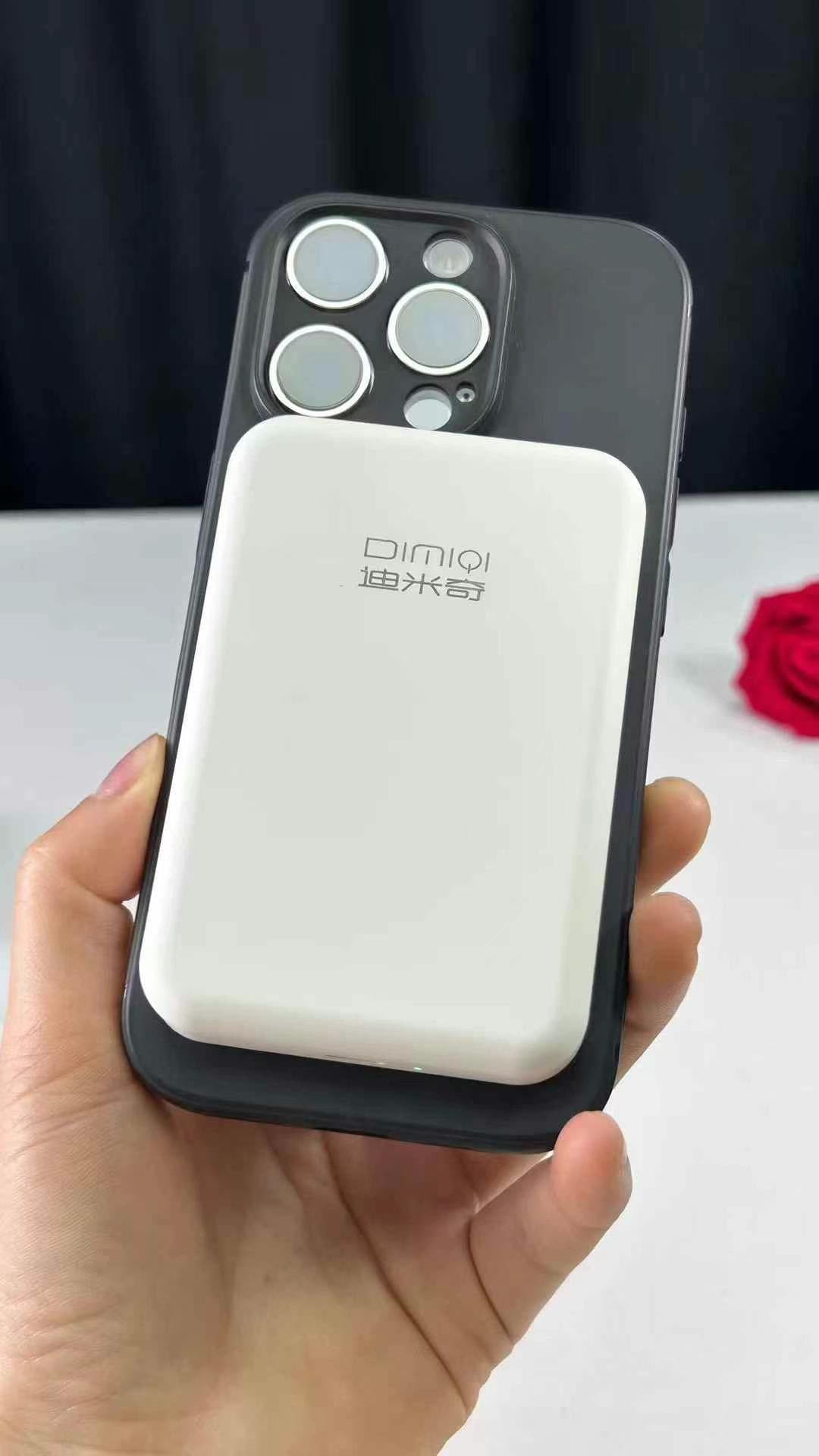 iPhone Magnetic Power Bank ⚡